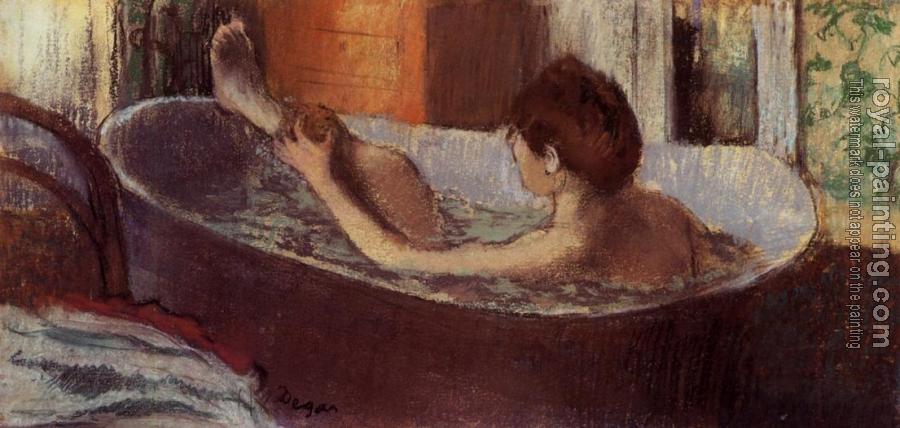 Edgar Degas : Woman in a Bath Sponging Her Leg